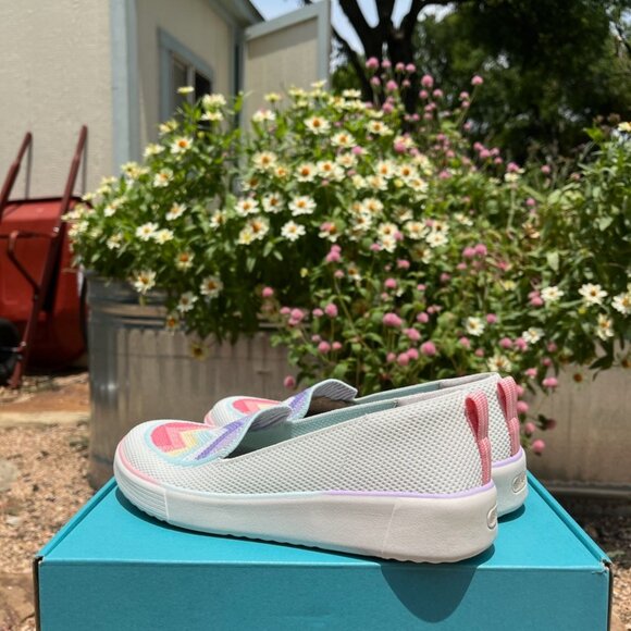 NWOTs Bzees® March On Moc slip-ons with Rainbow Zigzag Design - Picture 9 of 10